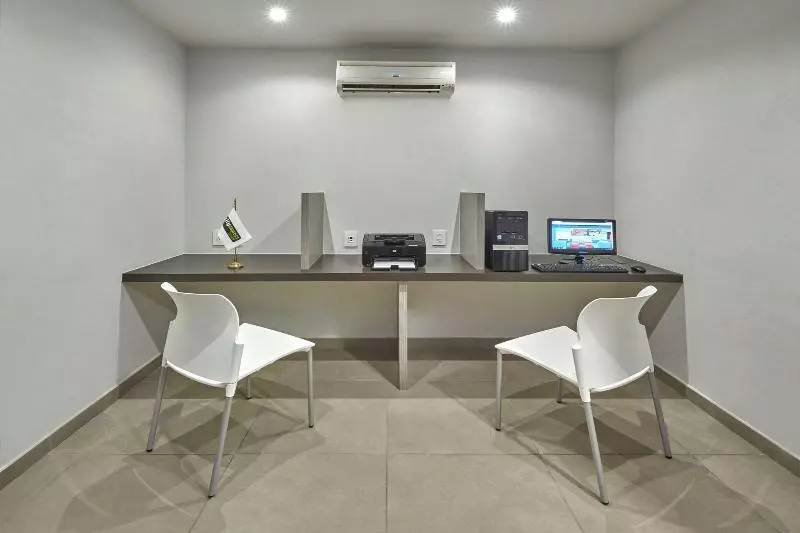 Fotos del hotel City Express Junior Cancun:  15