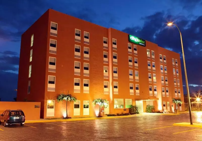 Fotos del hotel City Express Junior Cancun:  21