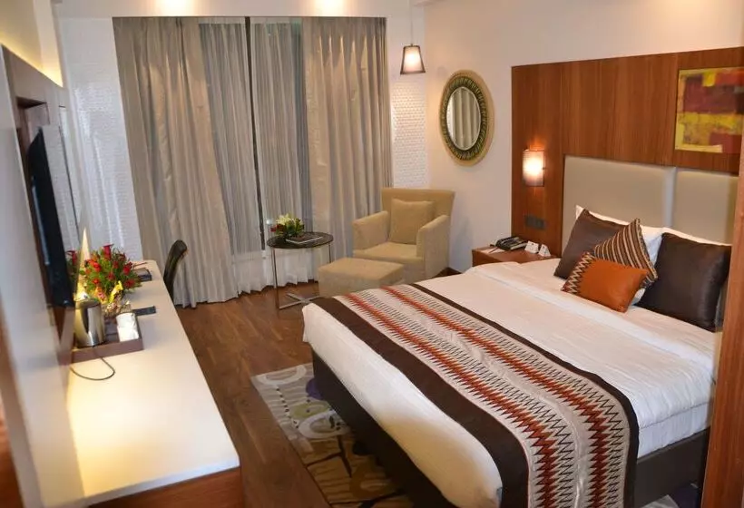 Fotos del hotel Surestay Plus  By Best Western Indore:  7