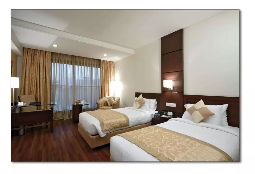Fotos del hotel Surestay Plus  By Best Western Indore:  18