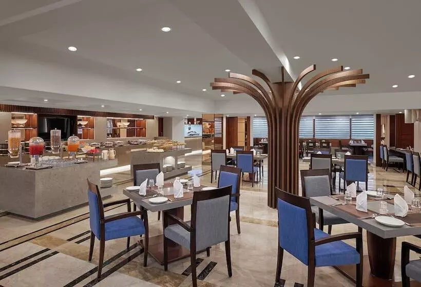 Fotos del hotel Surestay Plus  By Best Western Indore:  16