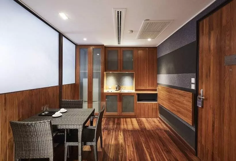 Fotos del hotel Luxx Langsuan:  3