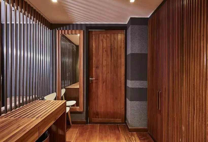 Fotos del hotel Luxx Langsuan:  2