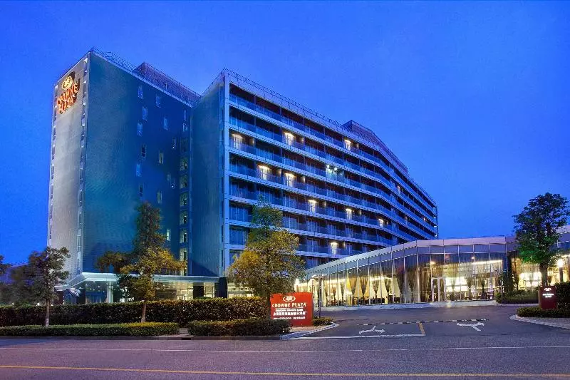 Fotos del hotel Crowne Plaza Shanghai Xiayang Lake, An Ihg:  8