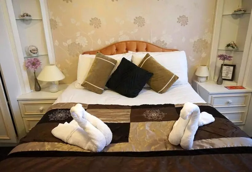 Fotos del hotel The Ridings Guest House:  9