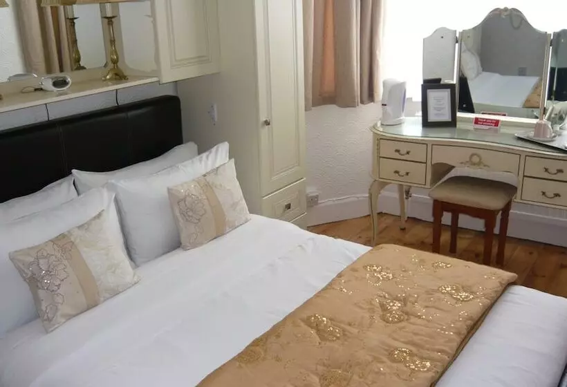 Fotos del hotel The Ridings Guest House:  11