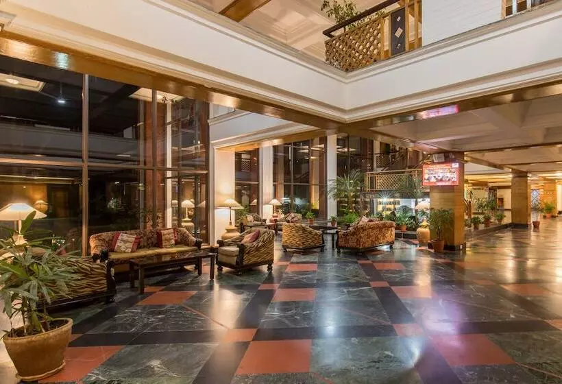 Fotos del hotel Pokhara Grande:  2