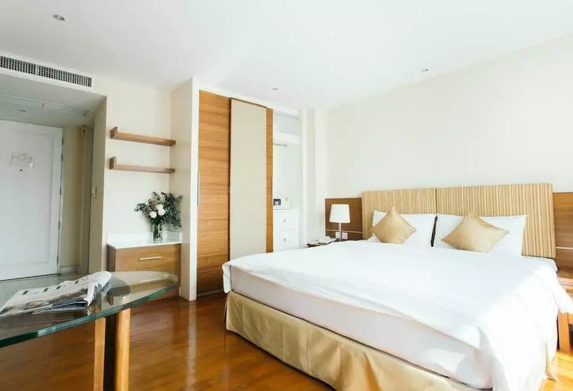 Fotos del hotel Thomson Residence:  2