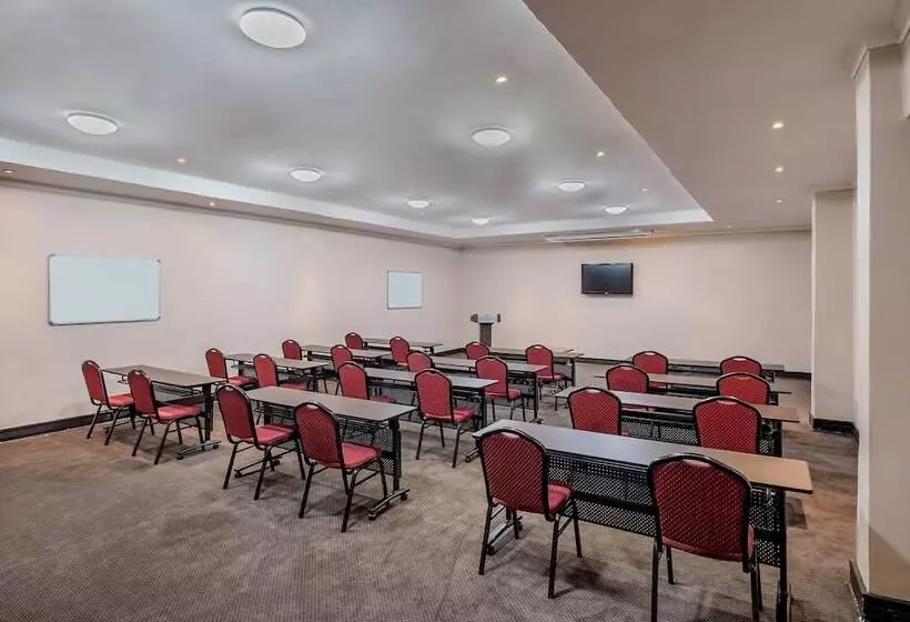 Fotos del hotel Protea Hotel By Marriott Lusaka:  13