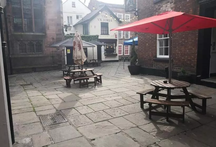 Fotos del hotel The Commercial Bar &:  3