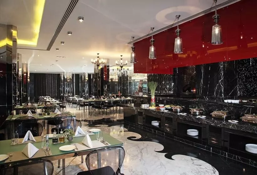 Fotos del hotel Radisson Blu Hotel New Delhi Paschim Vihar:  5