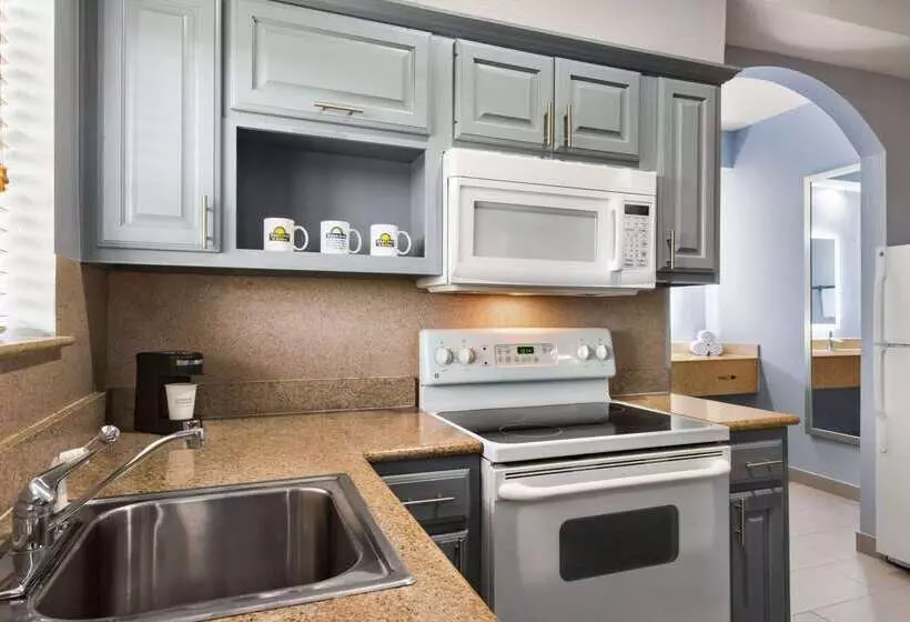 Fotos del hotel Days Inn & Suites By Wyndham Houston Hobby Airport:  4