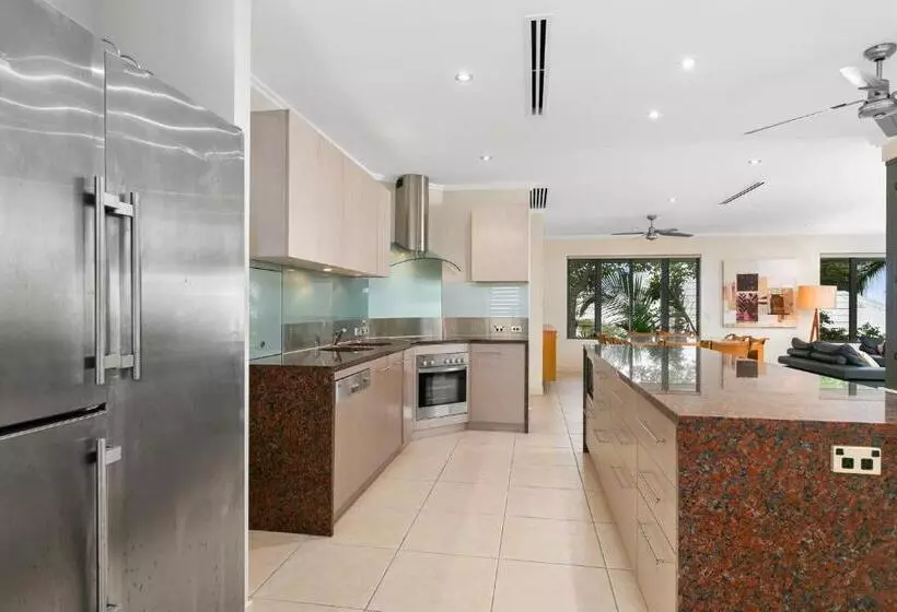 Fotos del hotel Sea Point On Trinity Beach:  19