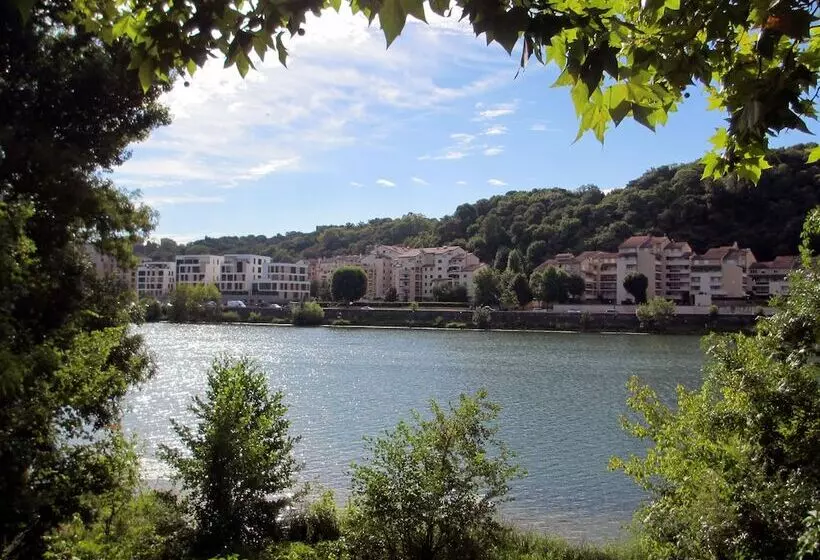 Fotos del hotel Lyonouest:  9