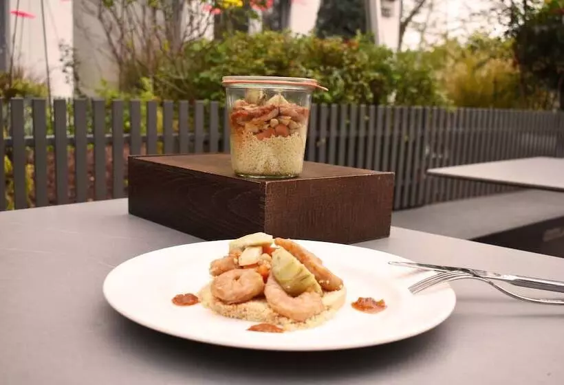 Fotos del hotel Lyonouest:  25