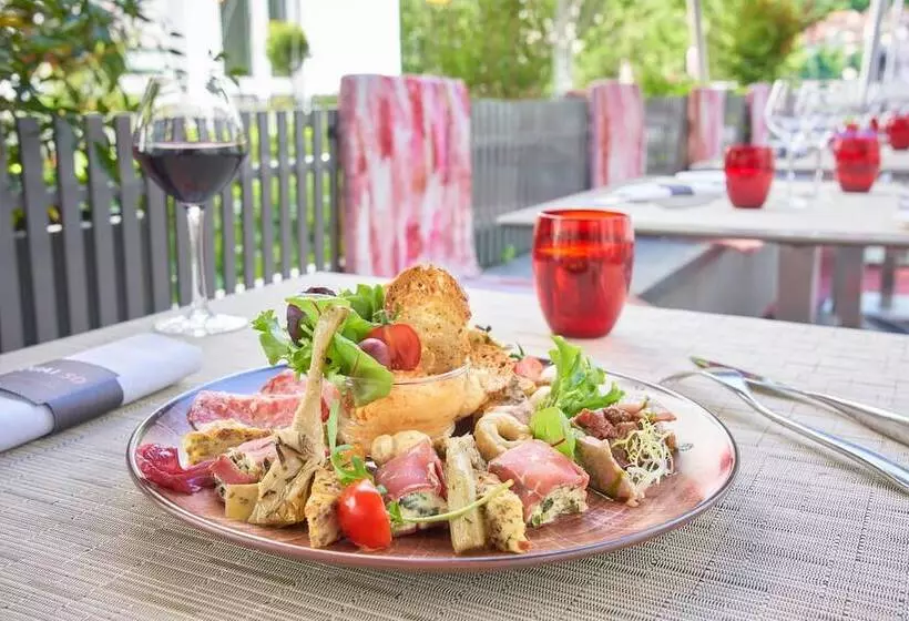 Fotos del hotel Lyonouest:  22