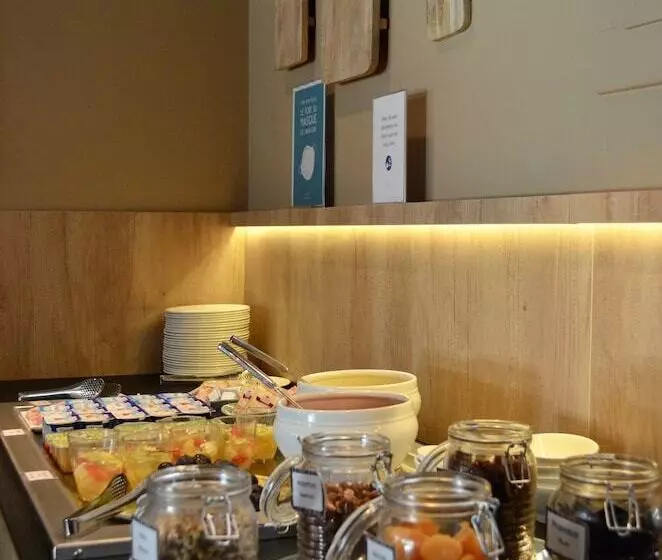 Fotos del hotel Lyonouest:  11