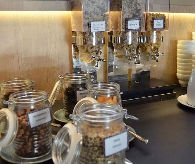 Fotos del hotel Lyonouest:  14