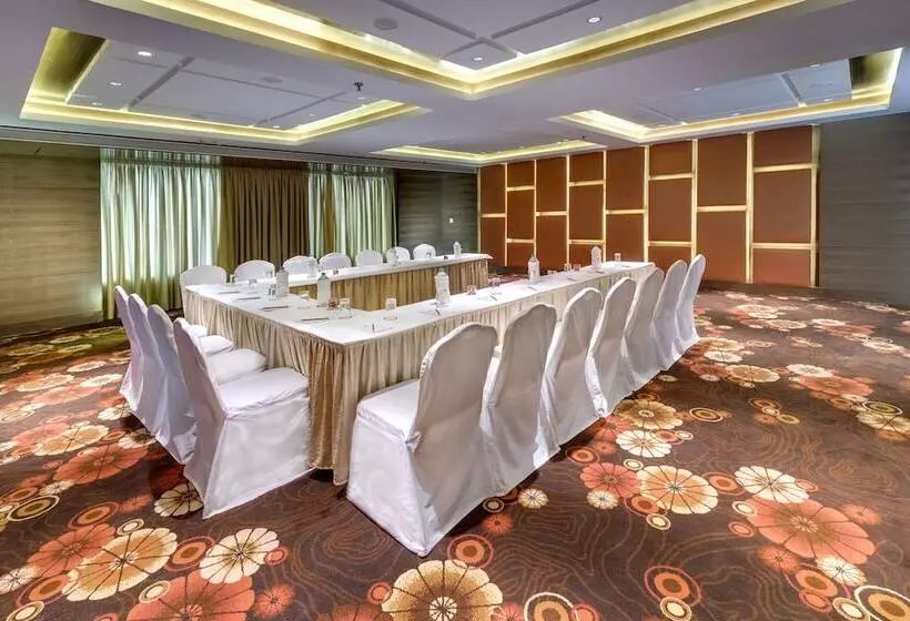 Fotos del hotel Pride Plaza , Kolkata:  6