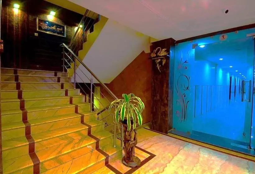 Fotos del hotel Airport  Vishal Residency:  9