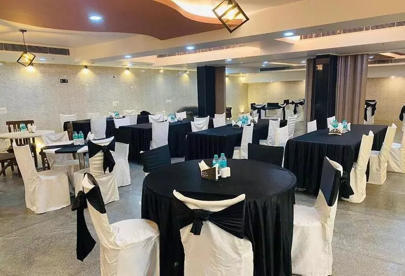 Fotos del hotel Airport  Vishal Residency:  17