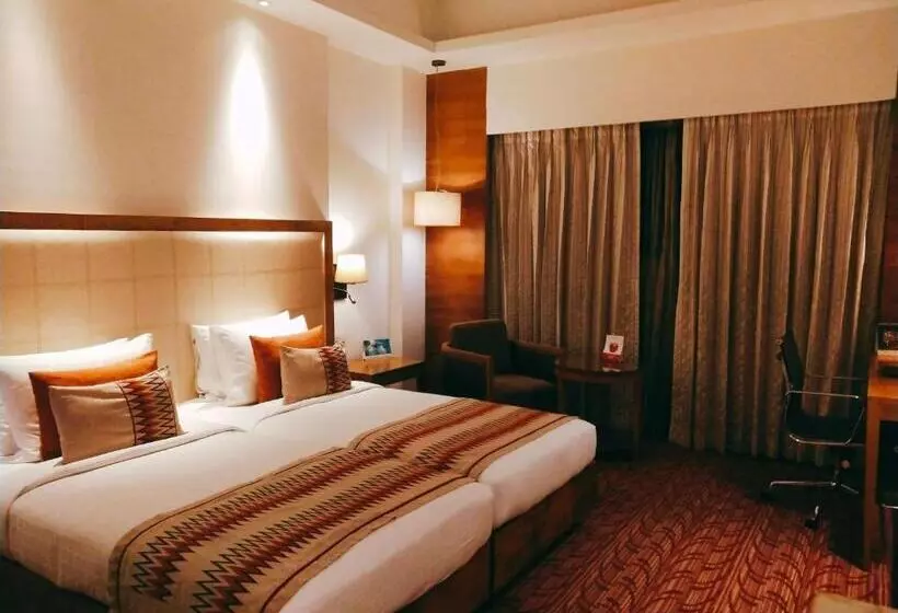 Fotos del hotel Pride Plaza , Kolkata:  9