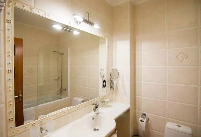 Fotos del hotel Komilfo:  25