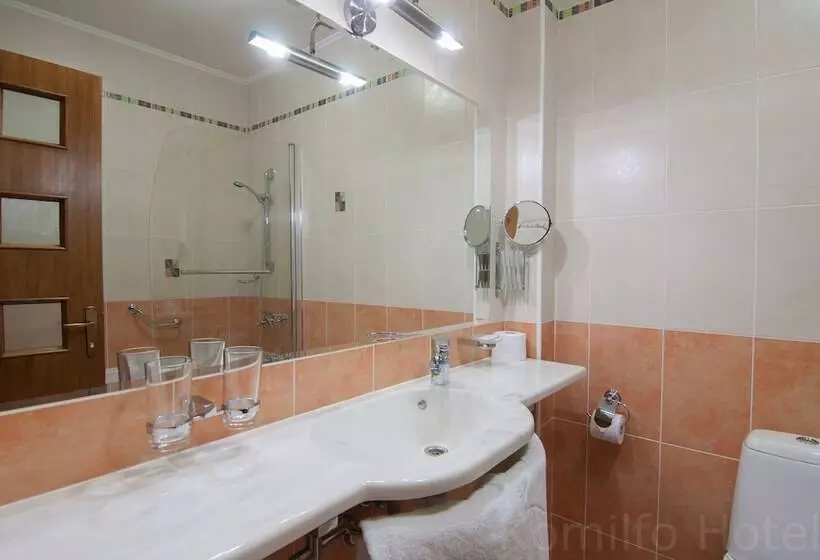 Fotos del hotel Komilfo:  21