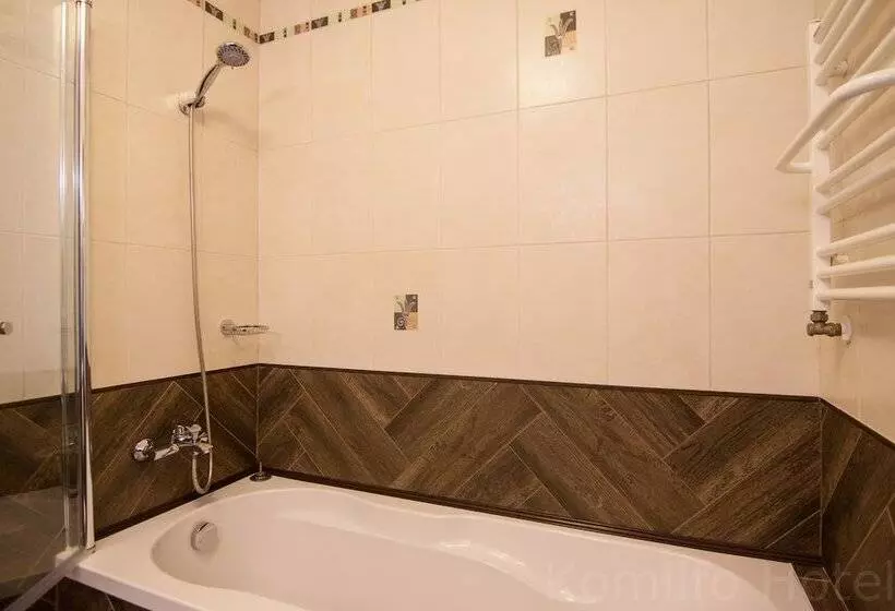 Fotos del hotel Komilfo:  15