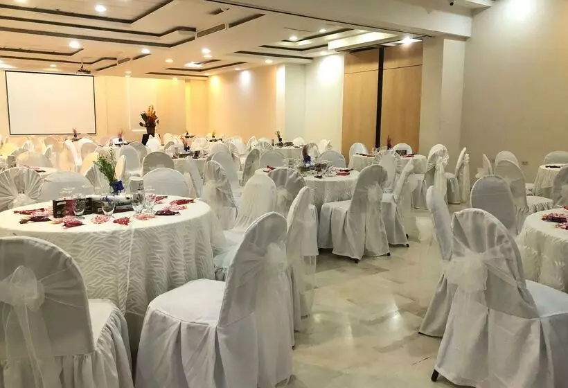 Fotos del hotel Howard Johnson By Wyndham Barranquilla Versalles:  18