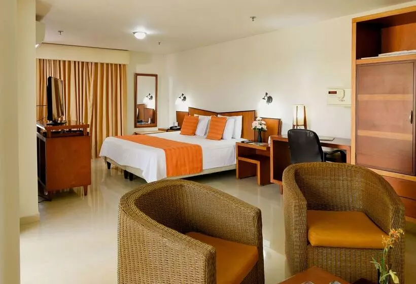 Fotos del hotel Howard Johnson By Wyndham Barranquilla Versalles:  2