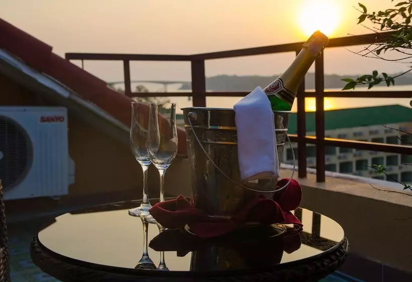 Fotos del hotel Golden Sea  & Casino:  7