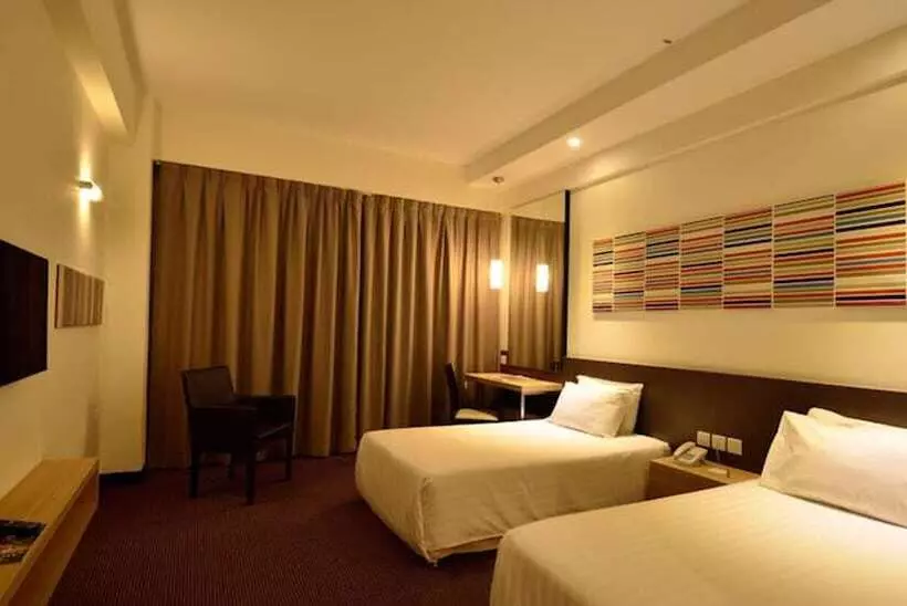 Fotos del hotel Starcity:  8