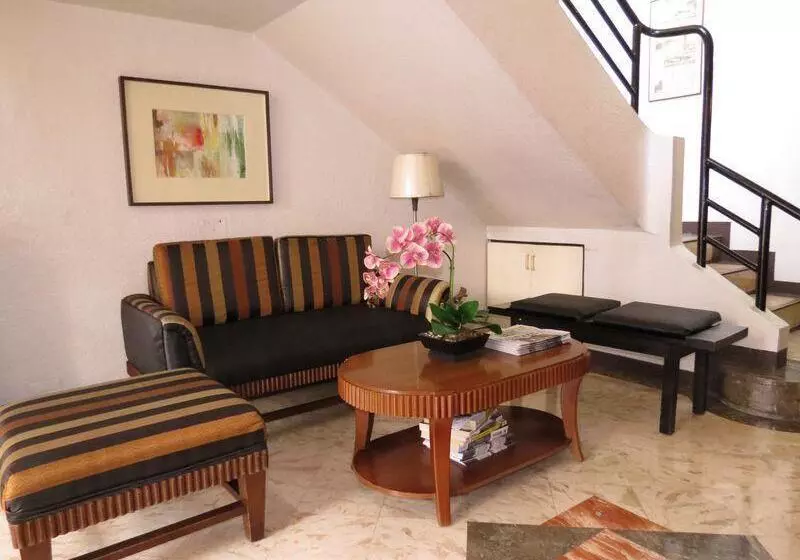 Fotos del hotel Jupiter Suites:  21