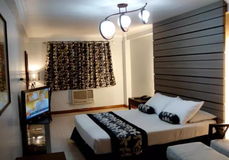 Fotos del hotel Jupiter Suites:  2