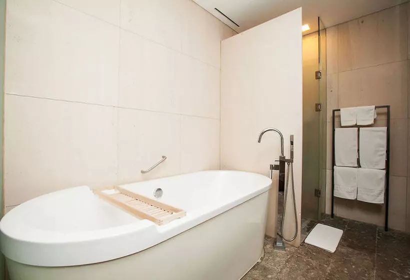 Fotos del hotel The Baume Couture Boutique Hotel:  10