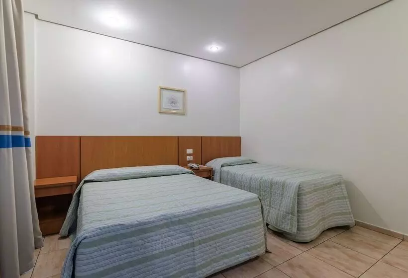 Fotos del hotel Cinelandia:  9