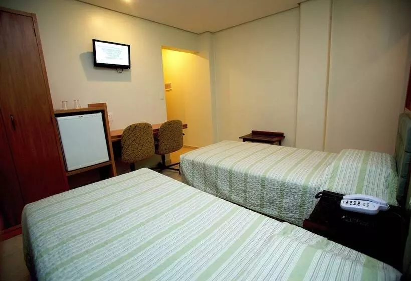 Fotos del hotel Cinelandia:  2