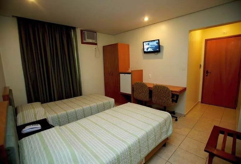 Fotos del hotel Cinelandia:  14