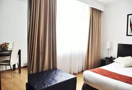 Fotos del hotel Hotel Innova 68:  17