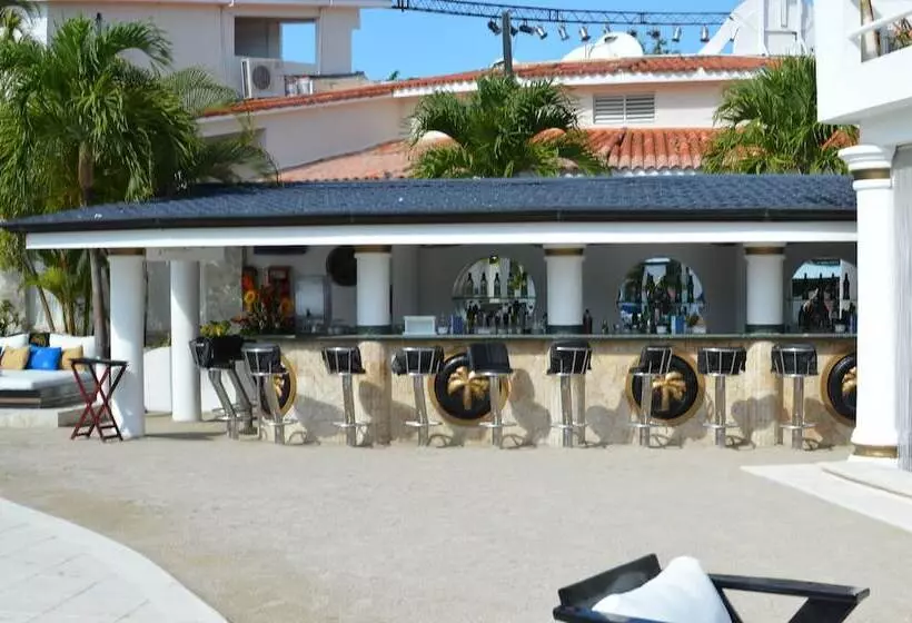 Fotos del hotel Lifestyle Royal Suites:  17