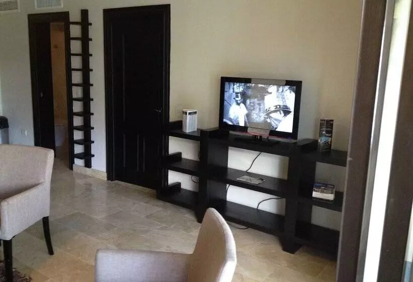 Fotos del hotel Lifestyle Royal Suites:  16