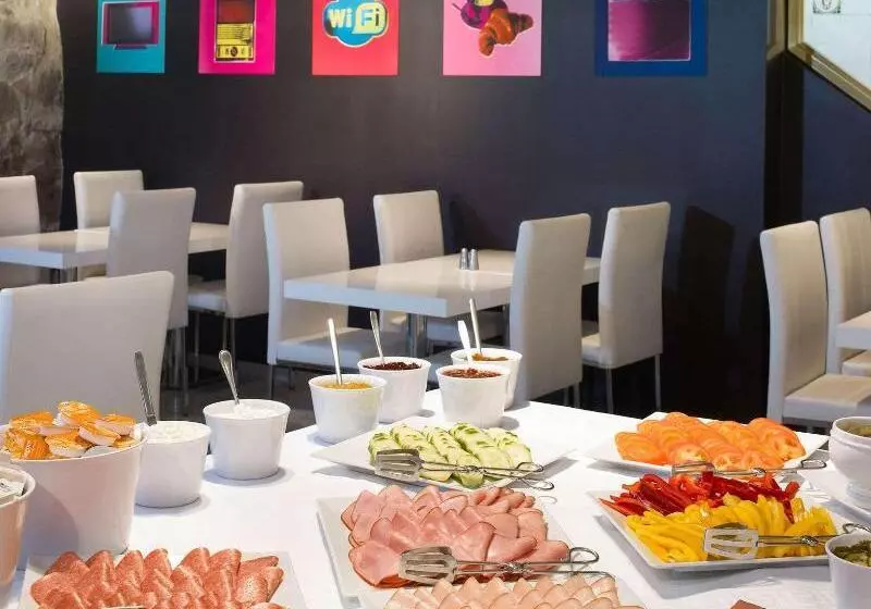 Fotos del hotel Ibis Styles Stockholm Odenplan:  10