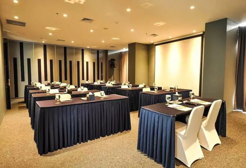 Fotos del hotel Fm7 Resort Hotel - Jakarta Airport:  7