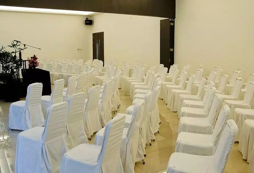 Fotos del hotel Fm7 Resort Hotel - Jakarta Airport:  15