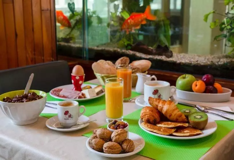 Fotos del hotel The Originals City, Hôtel Gambetta, Grenoble:  10