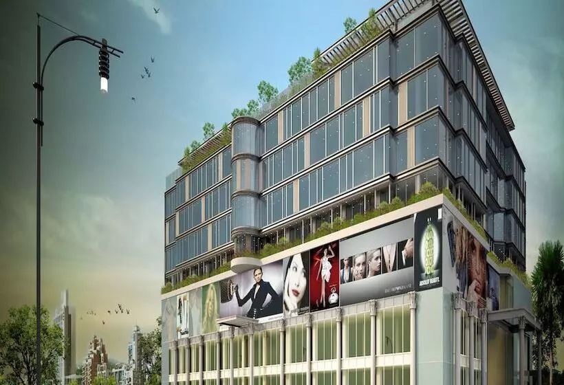 Davanam Sarovar Portico Suites