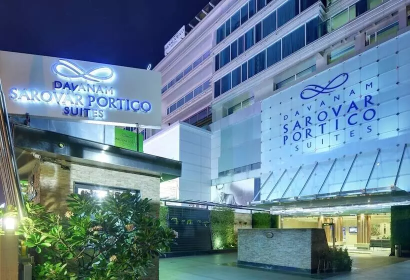 Fotos del hotel Davanam Sarovar Portico Suites:  13