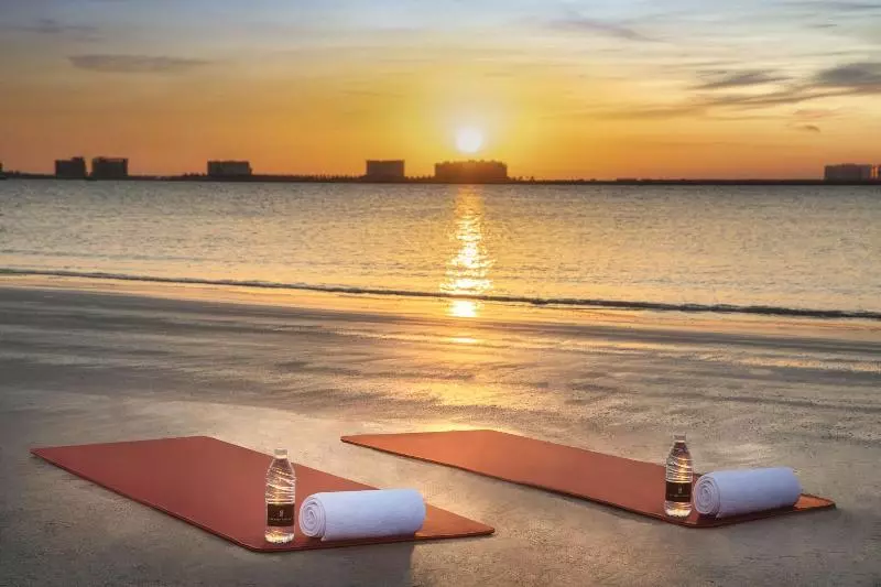 Fotos del hotel The Ritzcarlton Ras Al Khaimah, Al Hamra Beach:  12