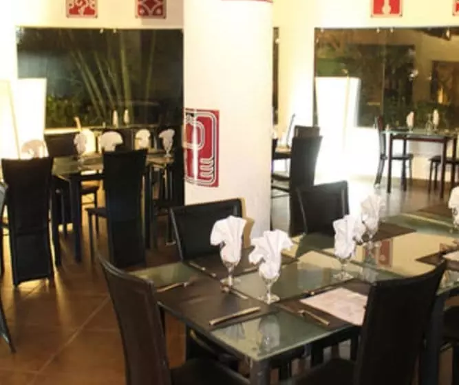 Fotos del hotel Mayan Princess Beach & Dive Resort:  2